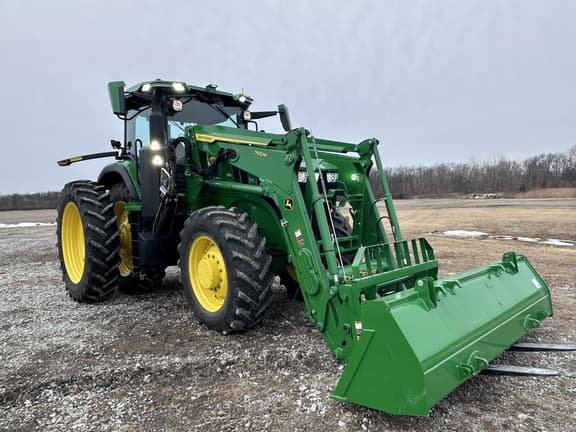 Image of John Deere 7R 230 equipment image 1