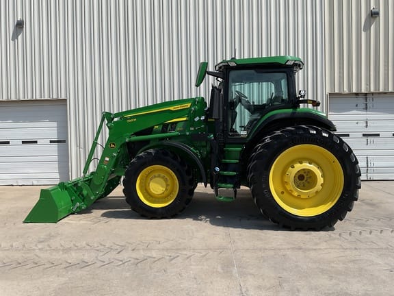 2022 John Deere 7R 230 Equipment Image0