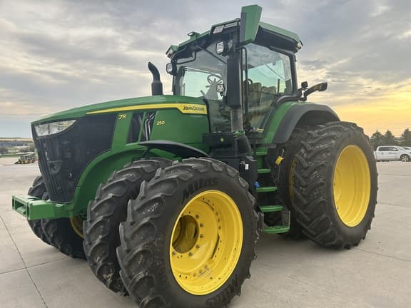 Image of John Deere 7R 250 equipment image 1