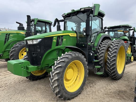 Image of John Deere 7R 250 equipment image 3