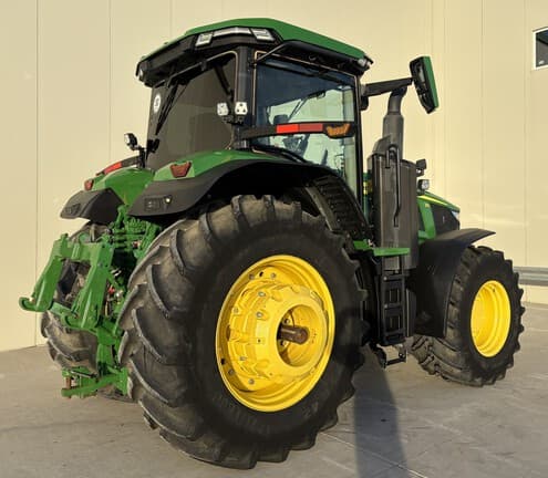 Image of John Deere 7R 270 equipment image 2