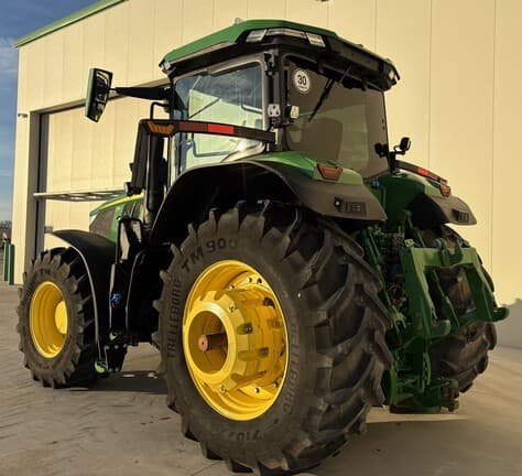 Image of John Deere 7R 270 equipment image 4