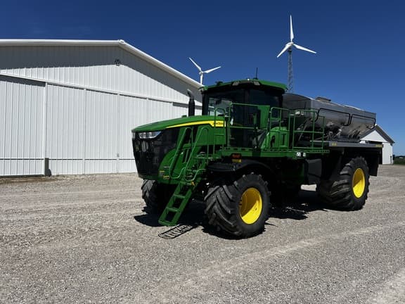 Image of John Deere 800R equipment image 2