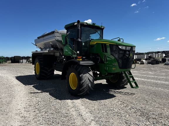 Image of John Deere 800R equipment image 3