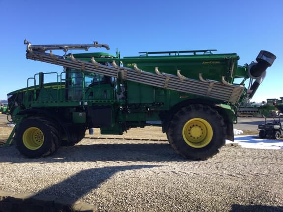 Image of John Deere 800R equipment image 1