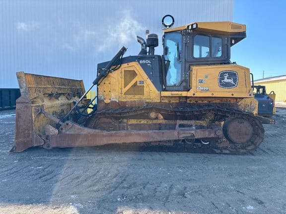 Image of John Deere 850L equipment image 1