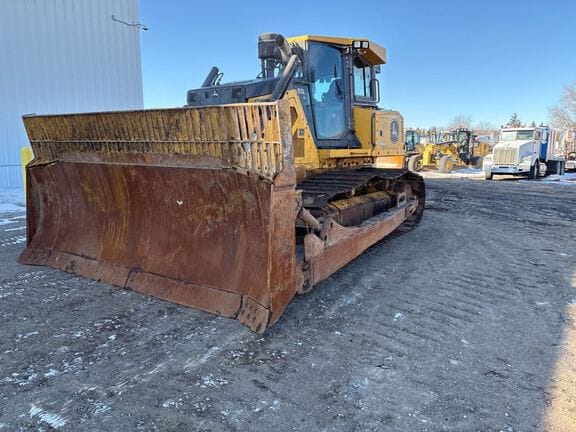 2022 John Deere 850L Equipment Image0