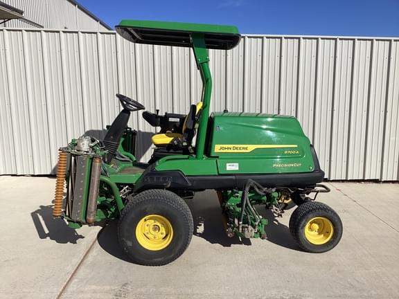 Image of John Deere 8700A Primary image