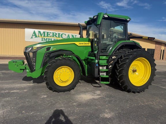 2022 John Deere 8R 230 Equipment Image0