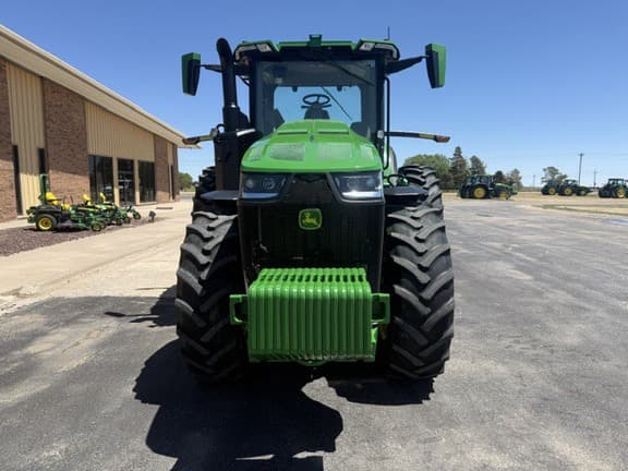 Image of John Deere 8R 230 equipment image 2