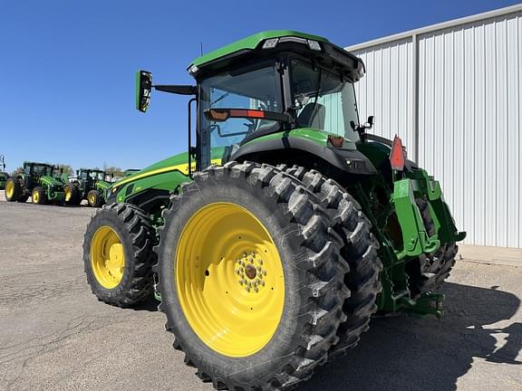 Image of John Deere 8R 250 equipment image 2