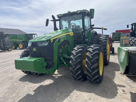 2022 John Deere 8R 250 Equipment Image0