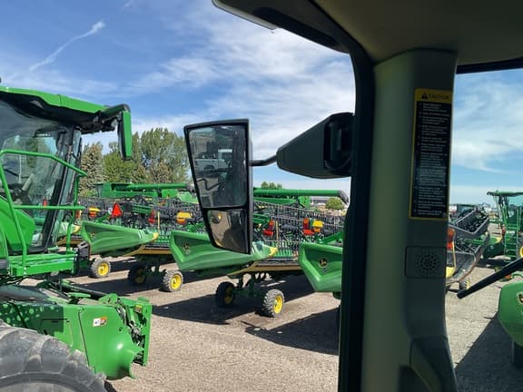 Image of John Deere 8R 250 equipment image 1