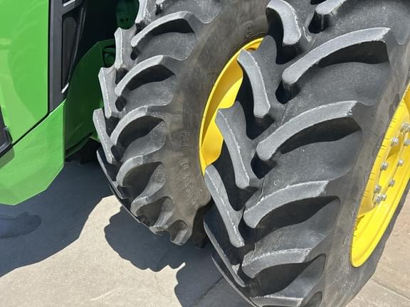 Image of John Deere 8R 280 equipment image 2