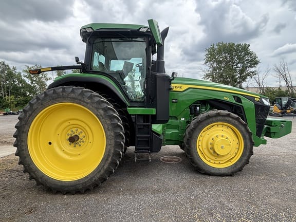 2022 John Deere 8R 310 Equipment Image0