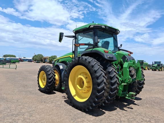 Image of John Deere 8R 310 equipment image 2