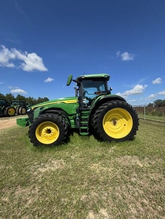 2022 John Deere 8R 310 Equipment Image0