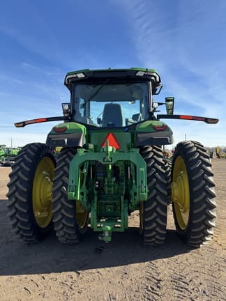 Image of John Deere 8R 310 equipment image 4