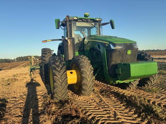 Image of John Deere 8R 310 equipment image 4