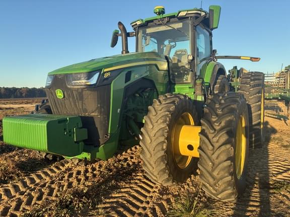 Image of John Deere 8R 310 equipment image 1