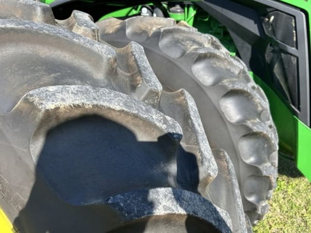 Image of John Deere 8R 310 equipment image 4