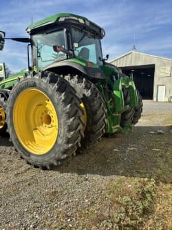 Image of John Deere 8R 310 equipment image 4