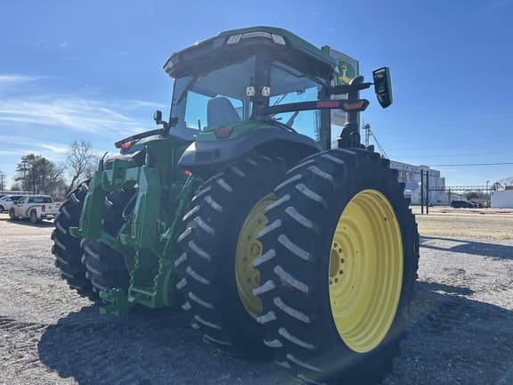 Image of John Deere 8R 310 equipment image 4