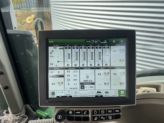 Image of John Deere 8R 340 equipment image 3