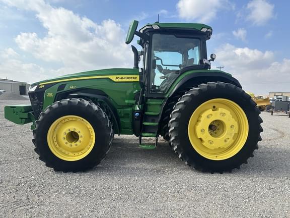 Image of John Deere 8R 340 equipment image 1