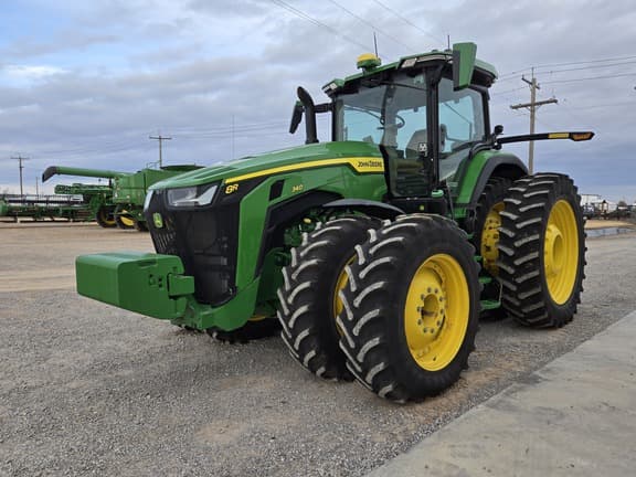 Image of John Deere 8R 340 equipment image 3