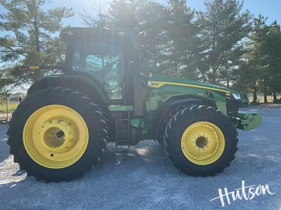 Image of John Deere 8R 340 equipment image 4