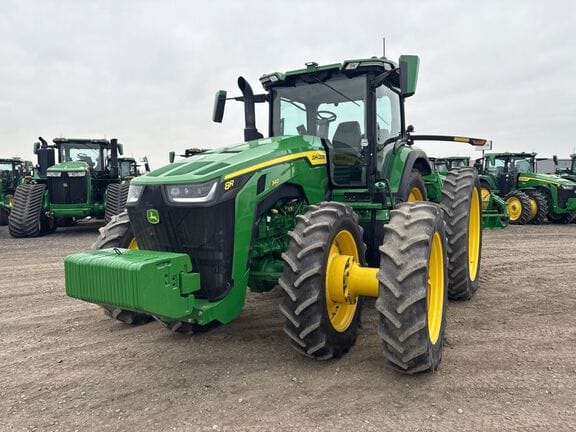 2022 John Deere 8R 340 Equipment Image0