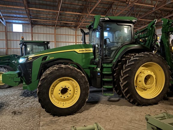 2022 John Deere 8R 340 Equipment Image0
