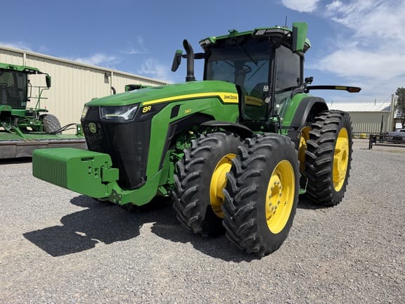 2022 John Deere 8R 340 Equipment Image0
