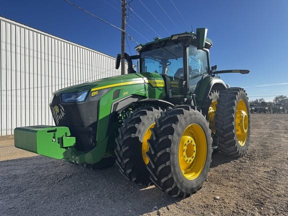 2022 John Deere 8R 370 Equipment Image0