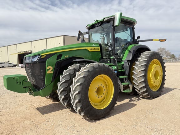 2022 John Deere 8R 370 Equipment Image0