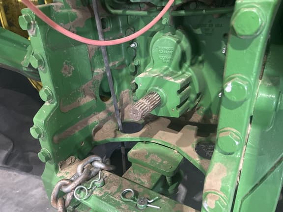 Image of John Deere 8R 370 equipment image 2