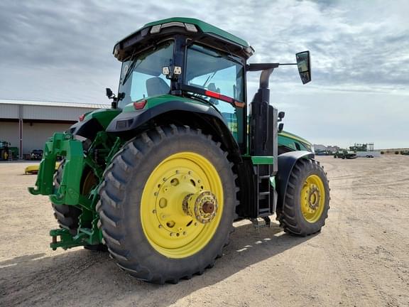 Image of John Deere 8R 370 equipment image 4