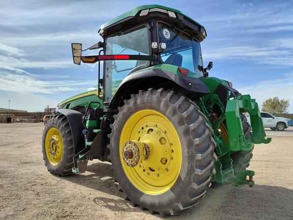 Image of John Deere 8R 370 equipment image 2