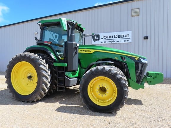 2022 John Deere 8R 370 Equipment Image0