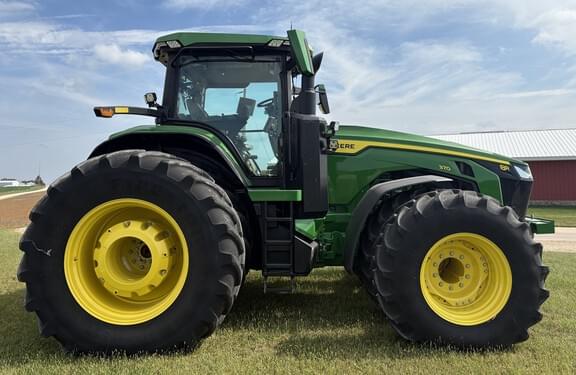 Image of John Deere 8R 370 equipment image 1