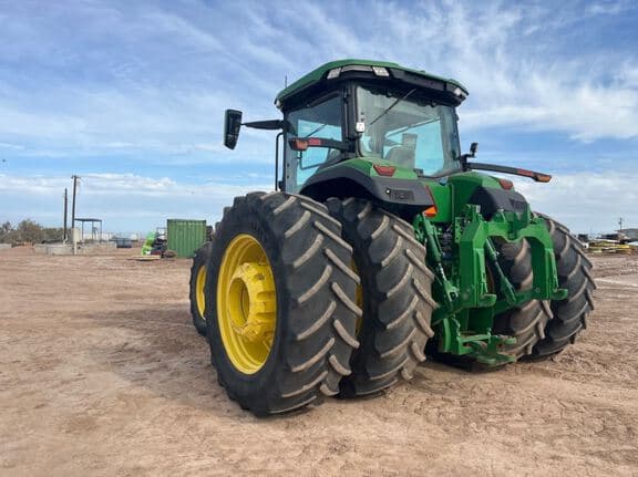 Image of John Deere 8R 370 equipment image 2