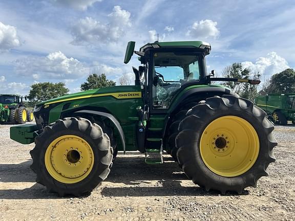 Image of John Deere 8R 370 equipment image 4