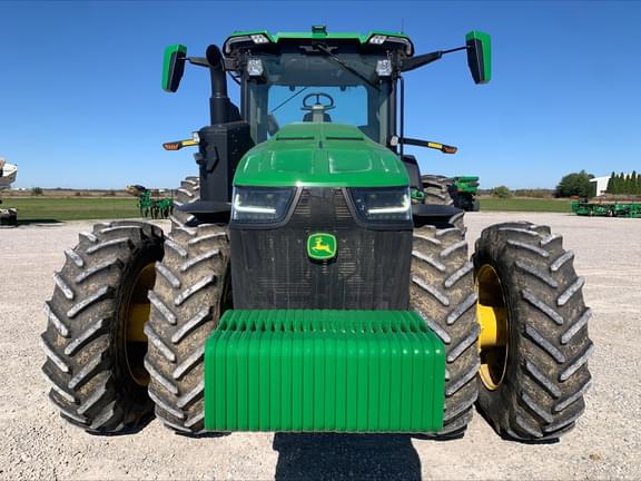 Image of John Deere 8R 410 equipment image 2