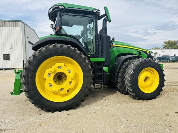 Image of John Deere 8R 410 equipment image 4