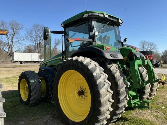 Image of John Deere 8R 410 equipment image 4