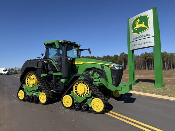 2022 John Deere 8RX 410 Equipment Image0