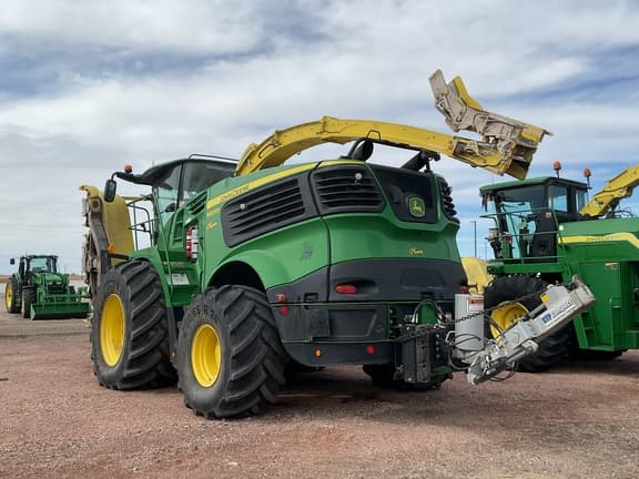 Image of John Deere 9800i equipment image 2