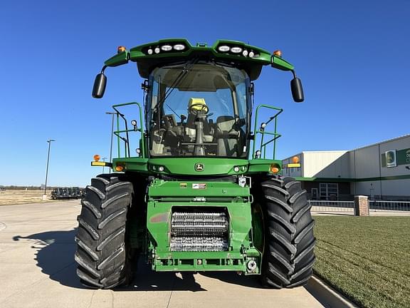 Image of John Deere 9800 equipment image 1