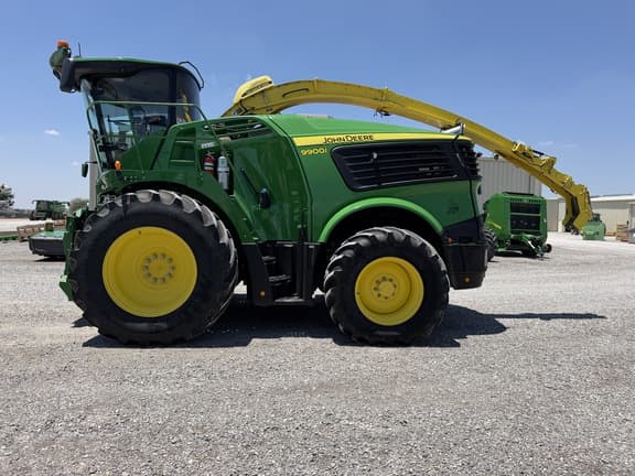 Image of John Deere 9900 equipment image 1